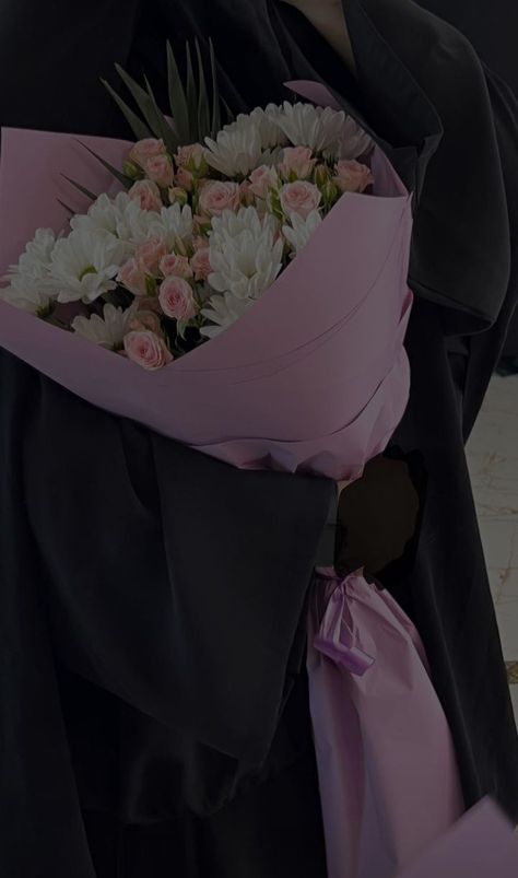 Asthetic Picture White And Black, Body Image Art, Modest Fashion Hijab, Nothing But Flowers, Best Islamic Images, Cute Simple Wallpapers, Portrait Photography Poses, Makeup Looks Tutorial, Hijabi Girl