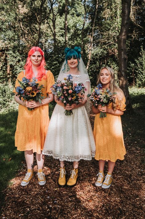 Relaxed ‘Peace & Love’ Themed Wedding · Rock n Roll Bride The 60s Aesthetic, Bride Hacks, 60s Aesthetic, Retro Bridal, Alternative Wedding Dresses, Rock N Roll Bride, Yellow Wedding, Park Weddings, Halloween Wedding