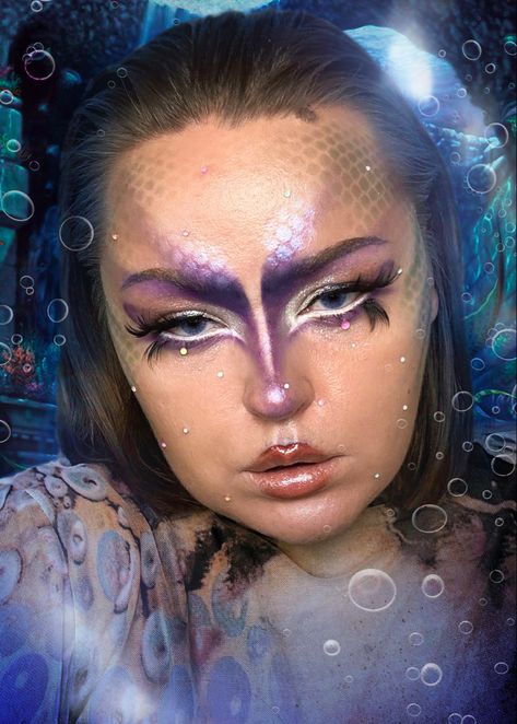 #makeup #makeuptutorial #sireneyes #siren #sirencore #halloweenmakeup #creativemakeuplooks Sea Goddess Makeup, Mermaid Sfx Makeup, Dark Siren Makeup, Siren Moodboard, Sea Demon, Ocean Makeup, Scary Mermaid, Siren Makeup, Pirate Makeup