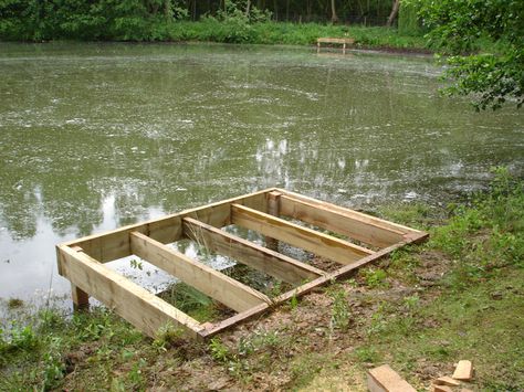 Pond Docks, Pond Dock, Floating Dock Plans, Diy Dock, Building A Dock, Lake Landscaping, Dock Ideas, Farm Pond, Fishing Dock