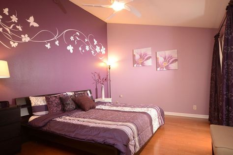 Two tone purple bedroom with wall decals and curtains and bed comforter Purple Wall Bedroom, Purple Bedroom Walls, Purple Bedroom Design, Pink Bedroom Walls, Purple Bedroom Decor, Beautiful Bedroom Colors, Pink Bedroom Design, Room Color Combination, Best Bedroom Colors