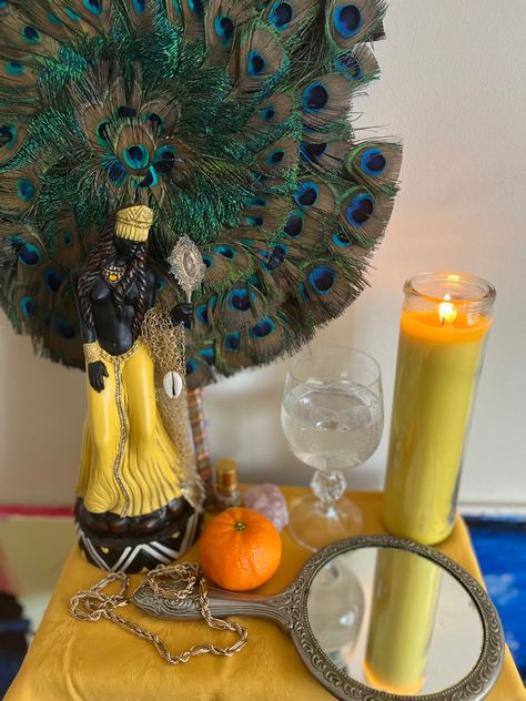 Oshun Altar Ideas, Oshun Alter, Oshun Aesthetic, Orisha Altar, Oshun Offerings, Oshun Altar, Oya Goddess, Yemaya Orisha, Orisha Oshun