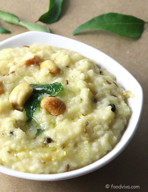 Ven Pongal Recipe, Ven Pongal, Pongal Recipe, South Indian Breakfast Recipes, South Indian Breakfast, Breakfast Recipes Indian, Moong Dal, Fast Recipes, Indian Breakfast