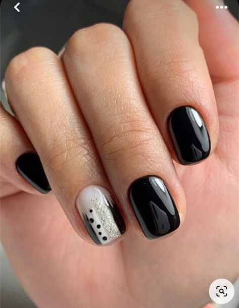 Black Tie Event Nails Classy, Black Nails With Accent, Nail Ideas Black, Black Nails Ideas, Classy Black Nails, White Short Nails, Adorable Nails, Black And White Nail, Black Gel Nails