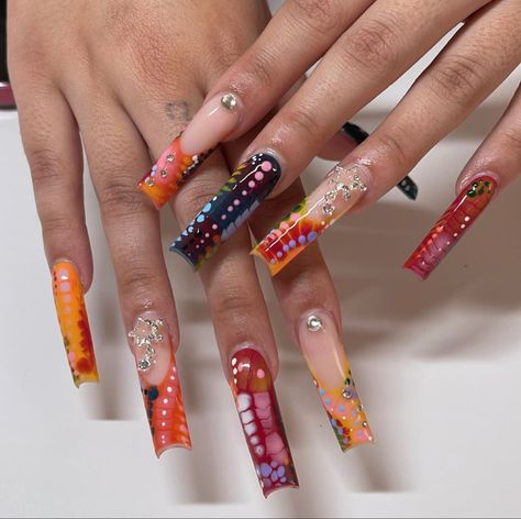 Artsy Acrylic Nails, French Press On Nails, Blooming Gel, Hippie Nails, Wavy Pattern, Vibrant Nails, Nails Fake, Exotic Nails, Nails For Women