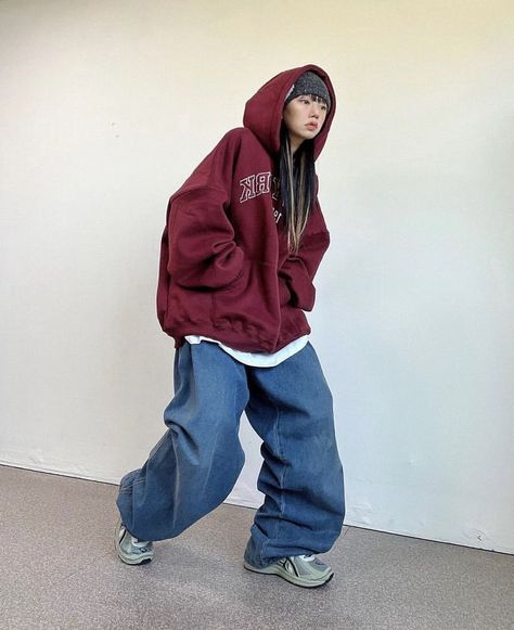 Baggy Hoody Outfits, Baggy Performance Outfit, Baggy Clothes Outfit Women Street Styles, Baggy Clothes Women, Hoodie Girl Aesthetic, Baggy Clothes Outfit Women, Baggy Hoodie Outfit, Baggy Street Wear, Baggy Wear