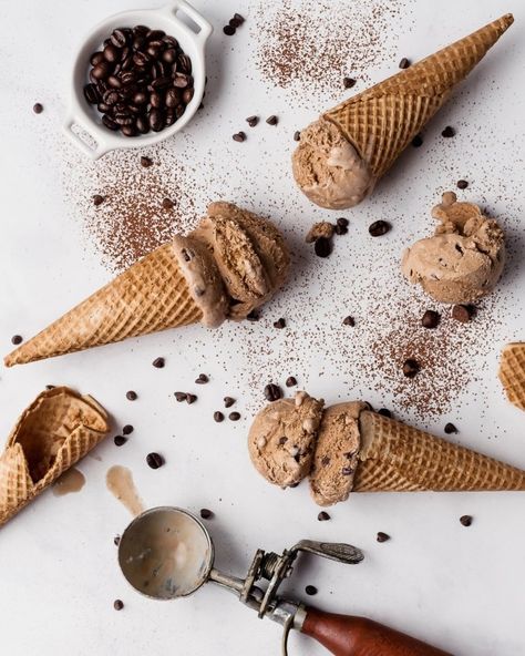 Mocha Ice Cream, Banana Cinnamon Muffins, Ready For Autumn, Chocolate Chip Ice Cream, Coffee Chocolate, Coffee Ice Cream, Vanilla Coffee, Cinnamon Banana, Ice Cream Desserts