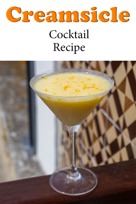 Orange Dreamsicle Cocktail, Dreamsicle Drink, Alcoholic Drinks Rum, Orange Creamsicle Cocktail, Orange Creamsicle Drink, Creamsicle Cocktail, Chilis Copycat Recipes, Rumchata Drinks, Creamsicle Drink