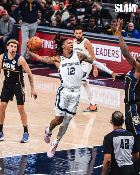 Finest Basketball Players, Nba Grizzlies, Basketball Inspiration, Basketball Boyfriend, Basketball Pics, Ja Morant Style, Basketball Cartoon, Nba Superstars, Mvp Basketball