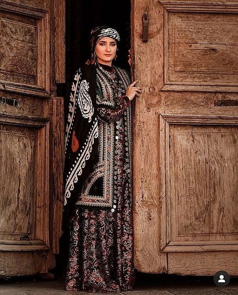 Lori clothing #golvani#lor#lorestan#گلونی_لری Iran Clothes, Iran People, Rich Women Outfits, Iranian Clothes, Afghanistan Photography, Kurdish Dress, Persian People, Iran Culture, Fall Fashion Coats