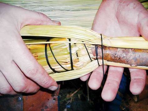 Broom Making, Handmade Broom, Flax Weaving, Broom Corn, Whisk Broom, Earth Craft, Brooms And Brushes, Broom Handle, Witchy Crafts