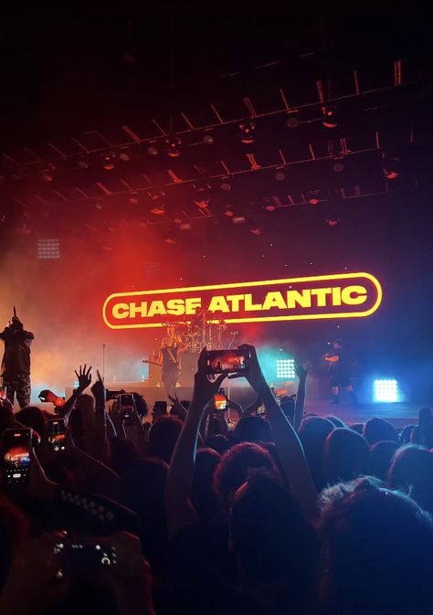 Chase Atlantic Pictures, Chase Altantic Wallpaper Aesthetic, Chase Atlantic Concert Aesthetic, Chase Altantic Wallpaper, Chase Atlantic Wallpaper Laptop, Chase Atlantic Core, Chase Atlantic Wallpaper Aesthetic, Chase Core, Chase Atlantic Poster