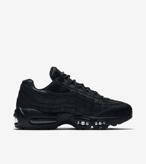 Huraches Nike, Reflective Shoes, Nike Shoes Air Force, Air Max Women, Nike Air Max For Women, Nike Free Shoes, Nike Shoes Outlet, Nike Air Max 95, 15th Birthday