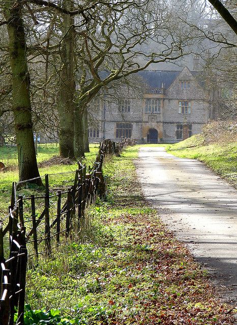 Newton House, Newton Surmaville, Yeovil, Somerset, England. English Farm, Old Country House, English Manor Houses, English Country Style, Large House, British Countryside, Country Scenes, English Country House, Stately Home