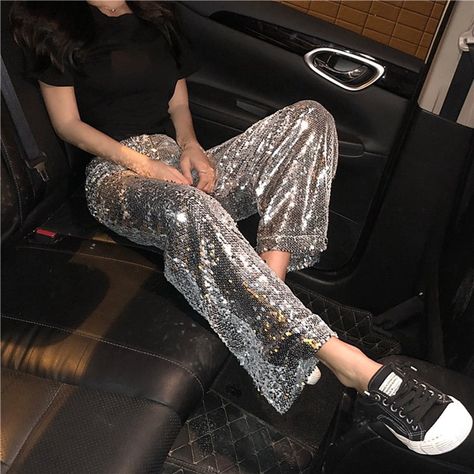 Sequins Pants Outfit, Estilo Kardashian, Sequin Pant, Silver Pants, Sequin Leggings, Sequin Pants, Casual Wide Leg Pants, Graduation Outfit, Straight Trousers