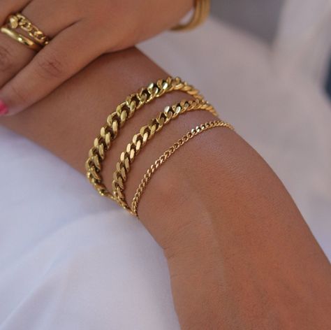 Gold Bracelets Stacked, Gold Curb Chain, Gold Cuban Link Chain, Thick Chain Necklace, Curb Chain Bracelet, Gold Link Bracelet, Link Chain Bracelet, Miami Cuban, Hand Bracelet