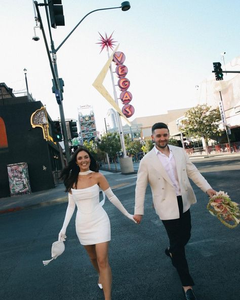 Vegas in style. 😎The goal was “effortless glam” and her cute mini with the matching silk scarf and lace veil sealed the deal. Gorgeous bride@meejules_ photographer @stefaniemwedding :) White Dress With Scarf, Bridal Scarf, Classy Wedding Decor, Lace Mantilla Veil, Romantic Wedding Style, Week Outfits, Indie Film, Classic Wedding Decorations, Vegas Elopement