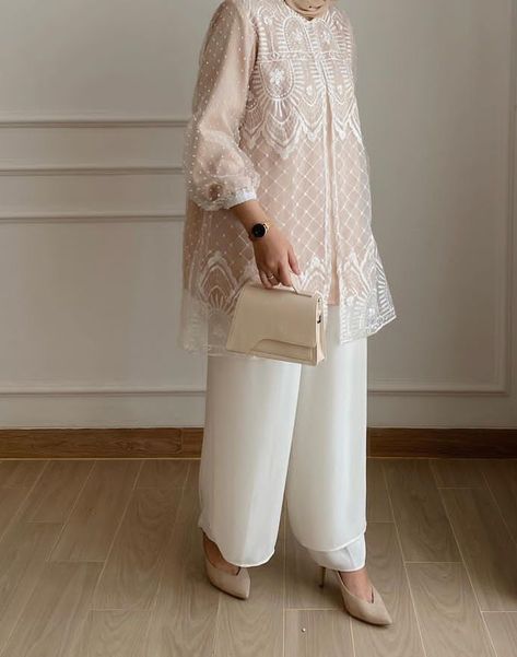 Raya Outfit, Kebaya Simple, Lebaran Outfit, Ootd Lebaran, Modest Long Dresses, Dress Brokat Modern, Kondangan Outfit, Eid Outfit Ideas, Linen Dress Pattern