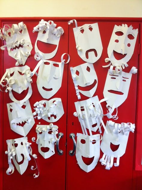 The Empty Oxo Box: Greek Theatre Masks! Greek Theatre Masks, Extreme Expressions, Greek Masks, Theatre Crafts, Greek Crafts, Ancient Greek Theatre, Greek Theatre, Theatre Masks, Masks Crafts