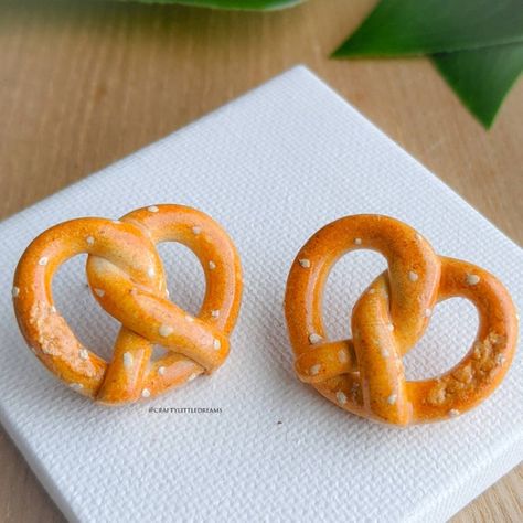 Pretzels Dipped In Chocolate, Pretzels Dipped, Salted Pretzel, Chocolate Dipped Pretzels, Dipped In Chocolate, Pretzel Dip, Miniature Food Jewelry, Chocolate Cheese, Food Earrings