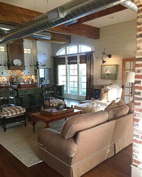 Farmhouse Organization, Cozy Farmhouse Living Room, Farmhouse Family Rooms, Interior Room Decoration, Farm House Livingroom, Interior Decorating Living Room, French Living Rooms, French Country Living, Farmhouse Living Room Decor Ideas