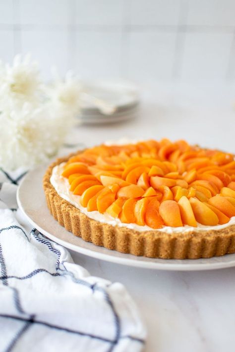 cheesecake tart, apricot tart, apricot cheesecake tart, no bake cheesecake, no bake cheesecake filling, eggless cheesecake, high altitude cheesecake tart, cheesecake tart recipe, tart photography, food photography, dessert photography, apricot recipe, seasonal recipe, easy tart recipe, simple tart recipe, the best cheesecake tart recipe, the best eggless cheesecake recipe, eggless cheesecake tart recipe, no bake cheesecake filling recipe, no bake cheesecake tart recipe, high altitude recipe Apricot Cheesecake Recipes, Apricot Tart Recipe, Apricot Cheesecake, Breakfast Quiche Recipes Easy, Cheesecake Tart, Cheesecake Tarts, Apricot Recipes, Eggless Cake Recipe, Eggless Desserts