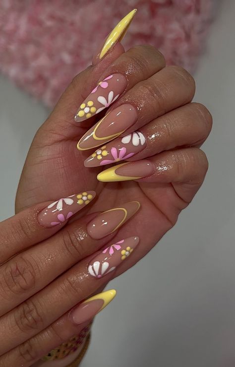 Hawaiian Inspired Nails, Nails With Painted Flowers, Flowers On Nails Simple, Simple Summer Nails Coffin, Caribbean Vacation Nails, Mix Match Nail Designs, Almond Nails Designs Summer 2024, Summer Nail 2024 Trends Almond, Flower Design On Nails