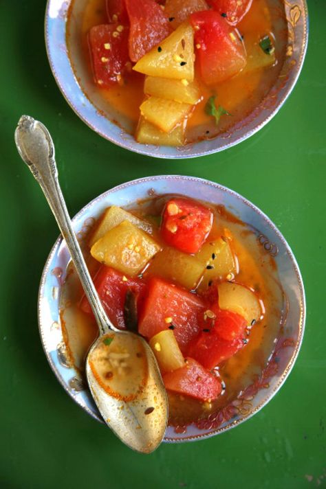 Watermelon Curry Savory Watermelon Recipes, Complex Background, Pickled Watermelon Rind, Watermelon Rind, Recipes Indian, Watermelon Recipes, Fruit Salad Recipes, Juicy Fruit, Sweet And Sour Pork