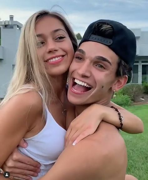 Hahaha😍😍😍😂 @marcusdobre @lucas_dobre @ivanitalomeli Lucas And Ivanita, Lucas Dobre And Ivanita Lomeli, Ivanita Lomeli, Marcus And Lucas, Lucas Dobre, Dobre Brothers, Marcus Dobre, What Is Your Name, The Hamptons