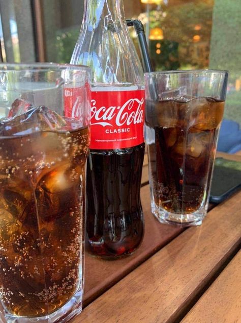 Coke With Ice, Coke Aesthetic, Coca Cola Aesthetic, Cocoa Cola, Always Coca Cola, Coke Cola, Pepsi Cola, Diet Coke, Yummy Comfort Food