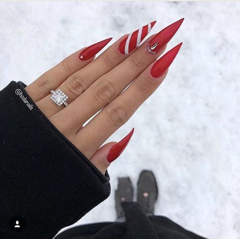 Nails Pics, Sneaker Nails, Clear Glitter Nails, Nails Pictures, Nails Images, Red Stiletto Nails, Nails Photos, Stilleto Nails Designs, Red Acrylic Nails