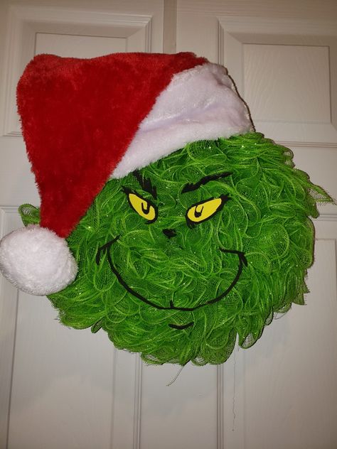 Grinch wreath made from 6" lime green mesh using the pull through method. Green Mesh Wreath, Grinch Jeep Decorations, Grinch Mesh Wreath, Grinch Wreath Diy, Door Painting Ideas, Grinch Diy, Sliding Gate Design, Grinchmas Party, Xmas Grinch