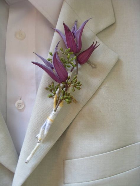 Boutonniere made with just a few florets and seeded Eucalyptus. Unique Boutonniere, Brides Flowers Bouquet, Buttonhole Flowers, Prom Corsage And Boutonniere, Floral Magnets, Button Holes Wedding, Button Bouquet, Corsage And Boutonniere, Corsage Prom