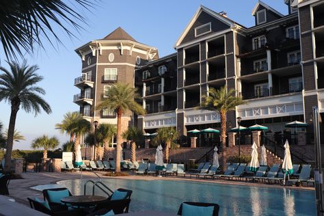 Four Reasons To Visit The Henderson Beach Resort Henderson Beach Resort, Best Spa, Miramar Beach, Destin Florida, Spa Offers, Best Resorts, Hotel Rooms, Florida Vacation, Ritz Carlton