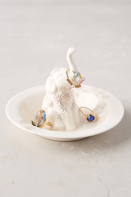 Anthropologie Bathing Elephant Trinket Dish #anthrofave #anthroregistry Recently Engaged Gifts, Engagement Gift Ideas, Engagement Gifts For Bride, Elephant Ring, Astuces Diy, Ceramic Elephant, Closet Organization Diy, Elephant Decor, Jewelry Dish