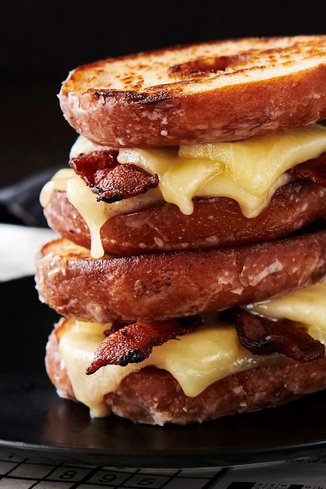 Bacon & Maple Glaze Donut Grilled Cheese | Tha Munchies Cheese Donut, Burger Meals, Sandwich Photography, Glaze Donut, Bacon Grill, Brunch Items, Grilled Cheese Sandwiches, Sandwich Shop, Grilled Cheese Recipes