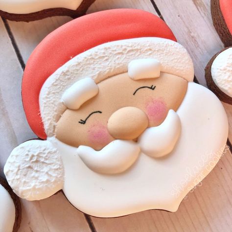 Santa Claus Cookies Royal Icing, Santa Head Cookies Decorated, Santa Cookies Decorated, Santa Sugar Cookies, Winter Cookies, Santa Cookie, Sugar Cookie Royal Icing, Winter Cookie, Personalized Cookies