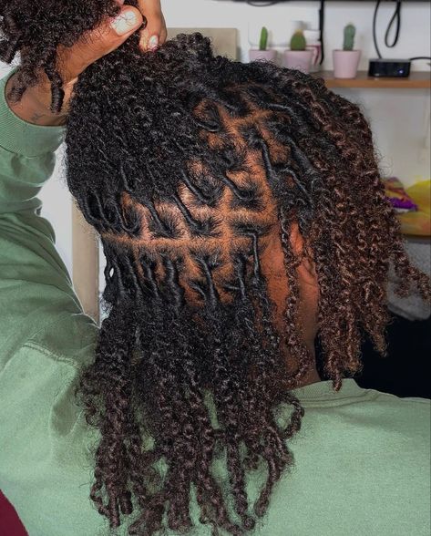 Small Loc Grid Pattern, 2 Strand Twists Locs, 2 Strand Starter Locs Black Women, Starter 2 Strand Twist Locs, Starter Locs With Two Strand Twist, Small Locs With Curly Ends, Starter Locs With Curly Ends, 2 Strand Twist Starter Locs, Starter Locs Two Strand Twist