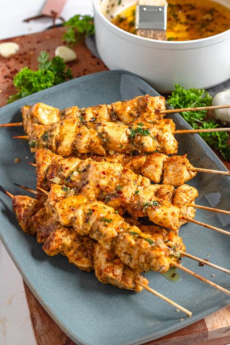 Garlic Parmesan Chicken Skewers  - The Domestic Spoon Garlic Parmesan Chicken Skewers, Parmesan Chicken Skewers, Chicken On A Stick, Granola Recipe Homemade, Parmesan Recipes, Garlic Parmesan Chicken, Parmesan Chicken, Easy Summer Meals, Chicken Kebabs