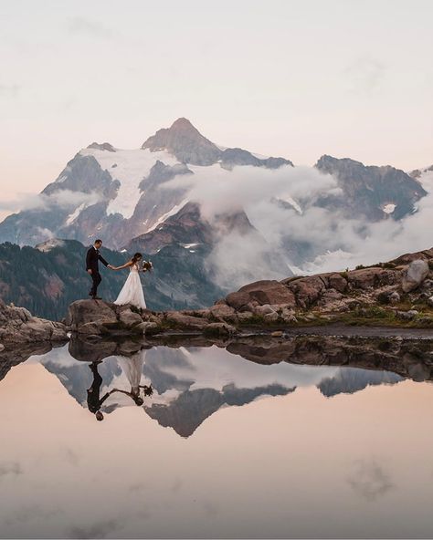 Elope Washington State, Airbnb Elopement Colorado, Maine Winter Wedding, Pnw Elopement Photography, Mountain Top Elopement Photography, North Cascades National Park Elopement, Elopement In The Mountains, Winter Mountain Elopement, Adventure Elopement Ideas