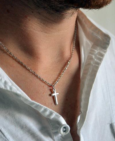 A Man’s Guide To Wearing Necklaces (via @Antonio Centeno) Necklace Guide, Cross Necklace For Men, Catholic Necklace, Gem Jewelry, Gold Chains For Men, Silver Cross Pendant, Jewelry Metal, Wear Necklaces, Groomsmen Gift