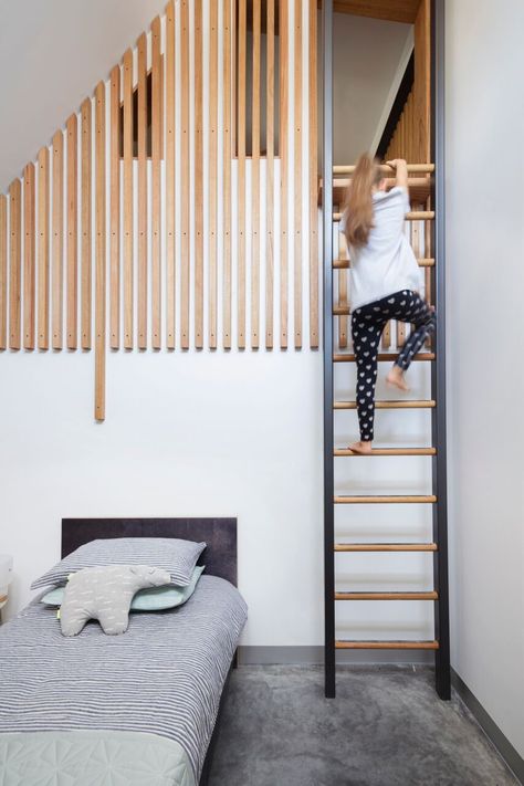 Local Australian Architecture Coppin St Apartments Created By Musk Architecture Studio 23 Mezzanine Bedroom, Kids Loft, Modern Kids Bedroom, Kids Interior, Bedroom Loft, Cool Ideas, Kids Room Design, Kids Bedroom Furniture, Design Case