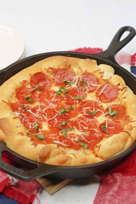 Roadhouse Steak Seasoning, Texas Roadhouse Steak Seasoning, Chicago Style Deep Dish Pizza, Chicago Style Pizza, Creamy Potato Soup, Tomato Pie, Pizza Ingredients, Wine Pairings, Homemade Pizza Dough