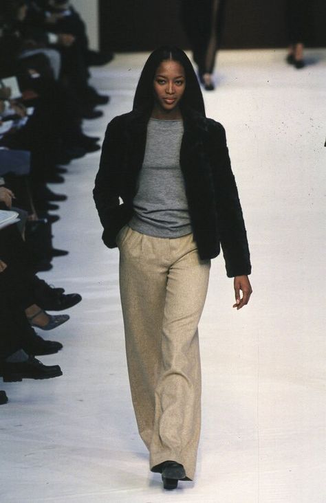 /J\ (@_joulian_) on X Naomi Campbell Style, 90s Minimalism Fashion, Models Off Duty Style, 90s Runway Fashion, 90s Model, Vedic Astrology, Fashion Killa, 90s Fashion, Autumn Winter Fashion