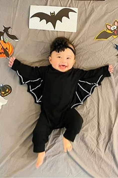 Halloween special bat costume for baby boys girls.Adorable Bat Cosplay Outfits. 🦇 Design: 3D ears hood , cool black color, Cool wings, turn your baby into little Batman. It's time to get your sparkle monster in on the Halloween holiday festivities baby onesie, 🦇 Size:Gender Neutral, Fit for 1-2 years old/2-3 years old /3-4 years old little baby boys and girls. Best gift for your kids. Great choice for baby first Halloween. # Baby Boy Fashion # Baby Boy Clothing # Baby Boy Hallowen Costume . Toddler Boy Romper, Hat Outfits, Halloween Infantil, Baby Batman, Halloween Romper, Baby Halloween Outfits, Newborn Halloween, Bat Costume, Winter Baby Boy