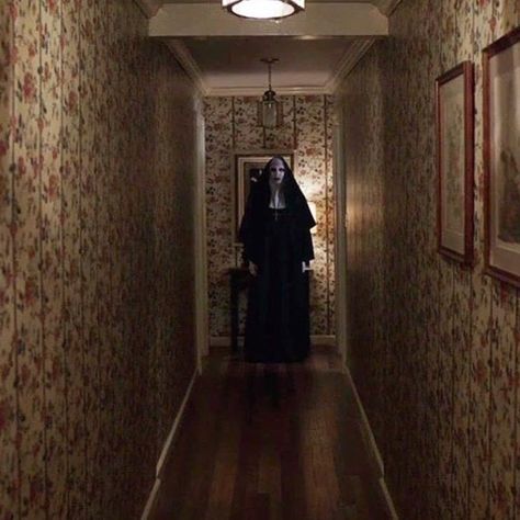 All Cheerleaders Die, Ed E Lorraine Warren, Conjuring 2, Upcoming Horror Movies, Nun Costume, Lorraine Warren, Newest Horror Movies, Horror Movies Scariest, Slender Man