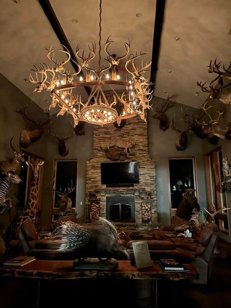 Hunting Room, Game Room, Hunting