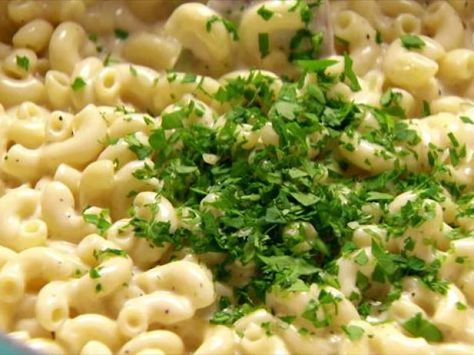 Recipe Video Bake Mac, Midwest Style, Food Network Recipes Pioneer Woman, Ree Drummond Recipes, Bake Mac And Cheese, Video Food, Pioneer Woman Recipes, Baked Mac, Cheese Dishes