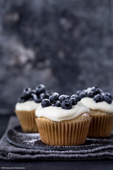 Homemade Vanilla Cupcakes, Gluten Free Vanilla Cake, Blueberry Cupcakes, Cupcakes With Cream Cheese Frosting, With Cream Cheese Frosting, Icing Sugar, Köstliche Desserts, Keto Cookies, Homemade Vanilla