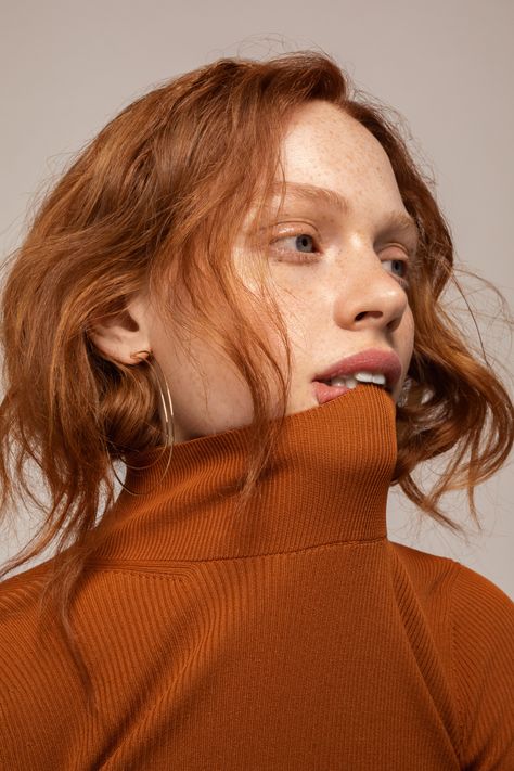 Clean Beauty Editorial, Redhead Portrait, Germany December, Red Hair Model, Redhead Fashion, Red Hair Freckles, Ginger Models, Studio Photoshoot Ideas, Model Aesthetic